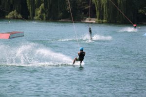 Ferien: Sport und Spaß auf dem Wasser