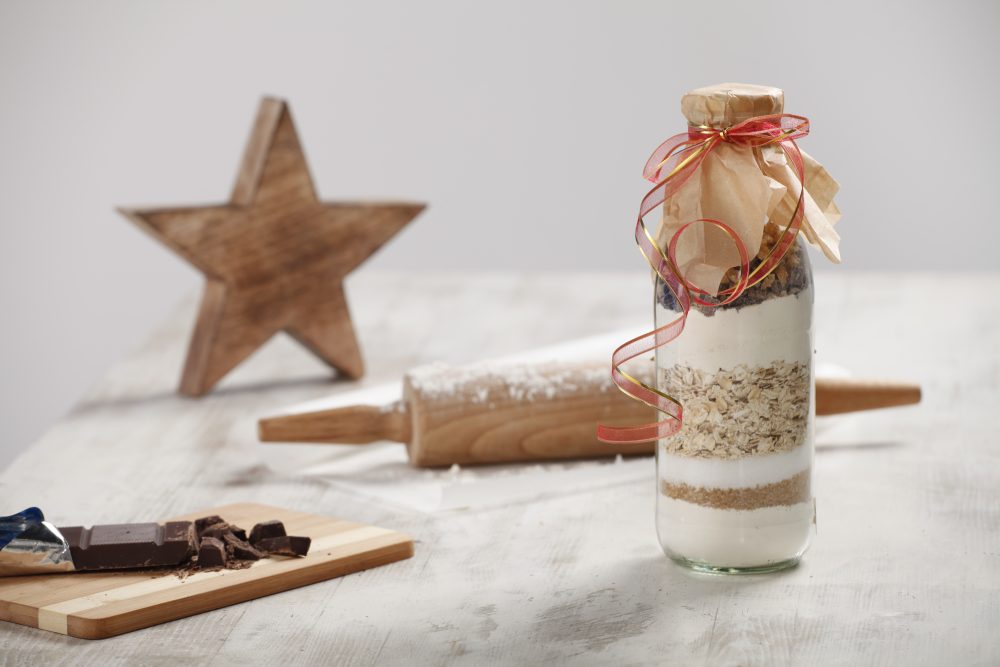 Weihnachtsgeschenke basteln: Backmischung im Glas