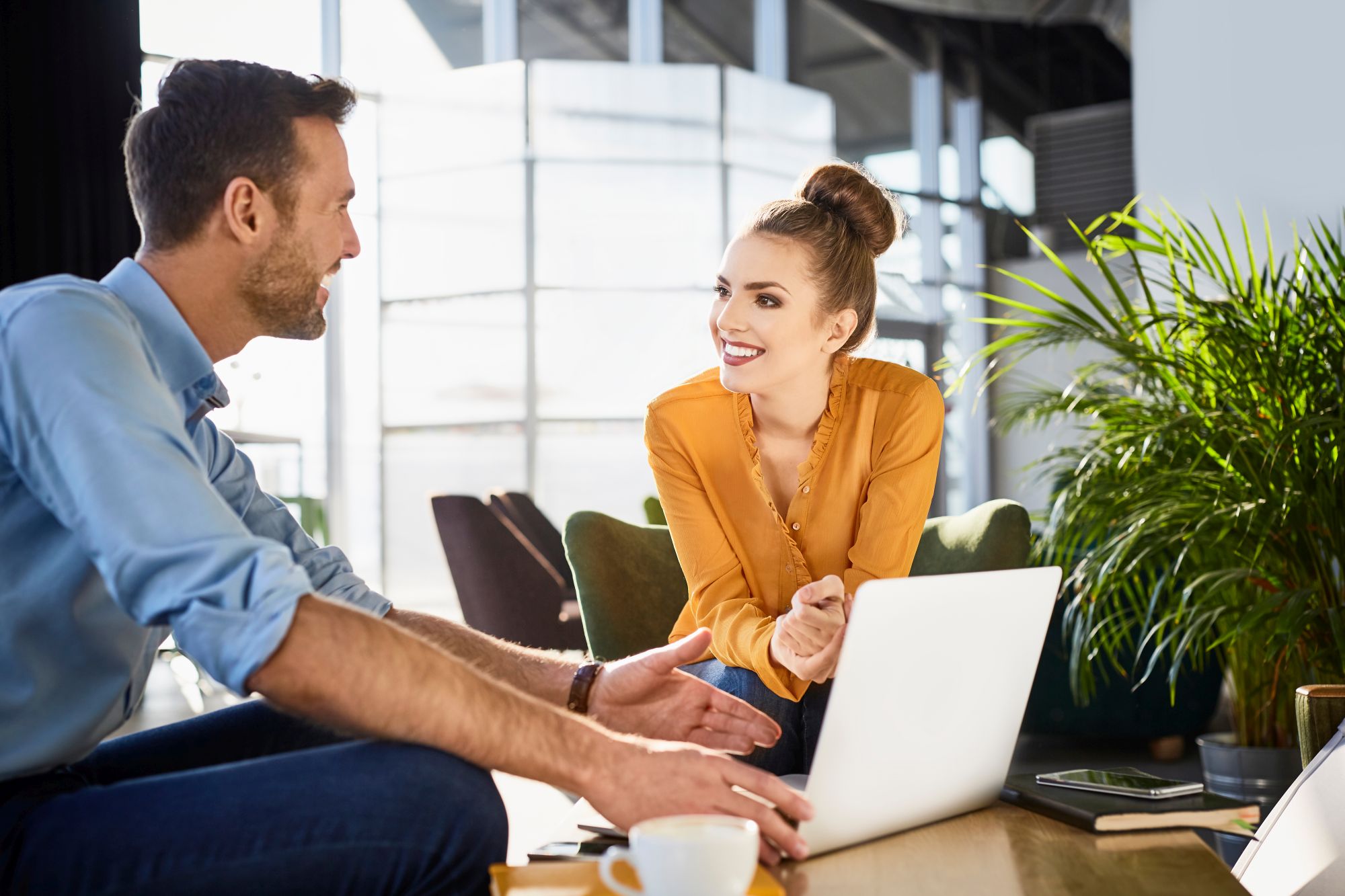 Liebe am Arbeitsplatz: Das solltest du beachten