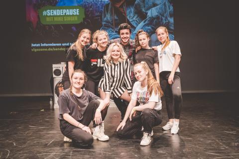 Tänzer auf der Bühne des School Dance Battles 2019