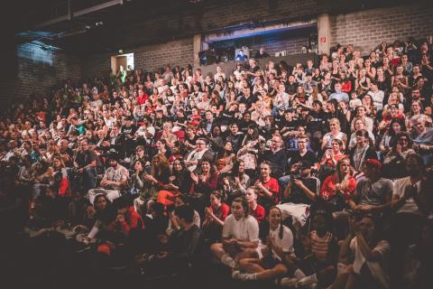 Publikum des School Dance Battles