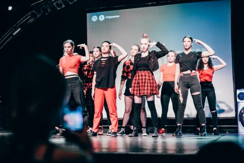 Der Link zeigt eine Galerie aus 5 Bildern des Vorjahres-Wettbewerbs.