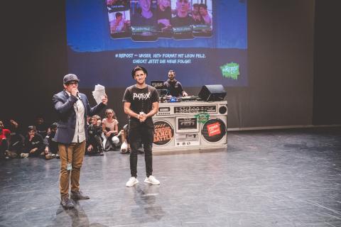 Patrox und Siva auf der Bühne des School Dance Battles