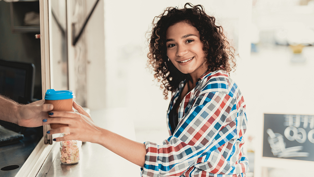 ohne viel Geld anderen helfen, Aufmerksamkeit schenken, am Pfandautomaten was Gutes tun, kleine Dinge können viel bewegen, mit offenen Augen durch den Alltag, kleine Gesten, große Wirkung, mitmachen ist ganz einfach